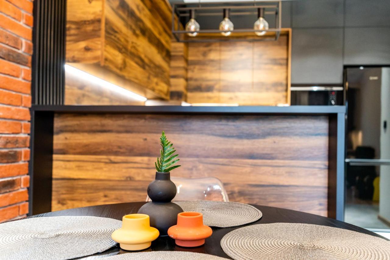 Loft Apart - Loft Nad Rzeka, Centrum, Parking, Winda, Netflix ايوافا المظهر الخارجي الصورة